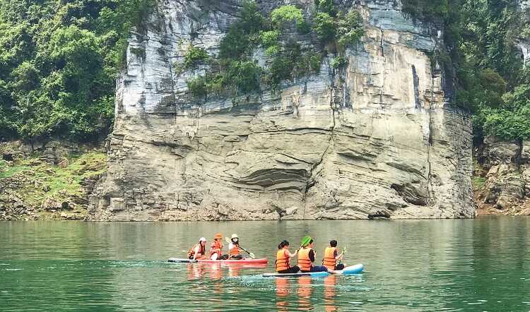 chèo thuyền kayak